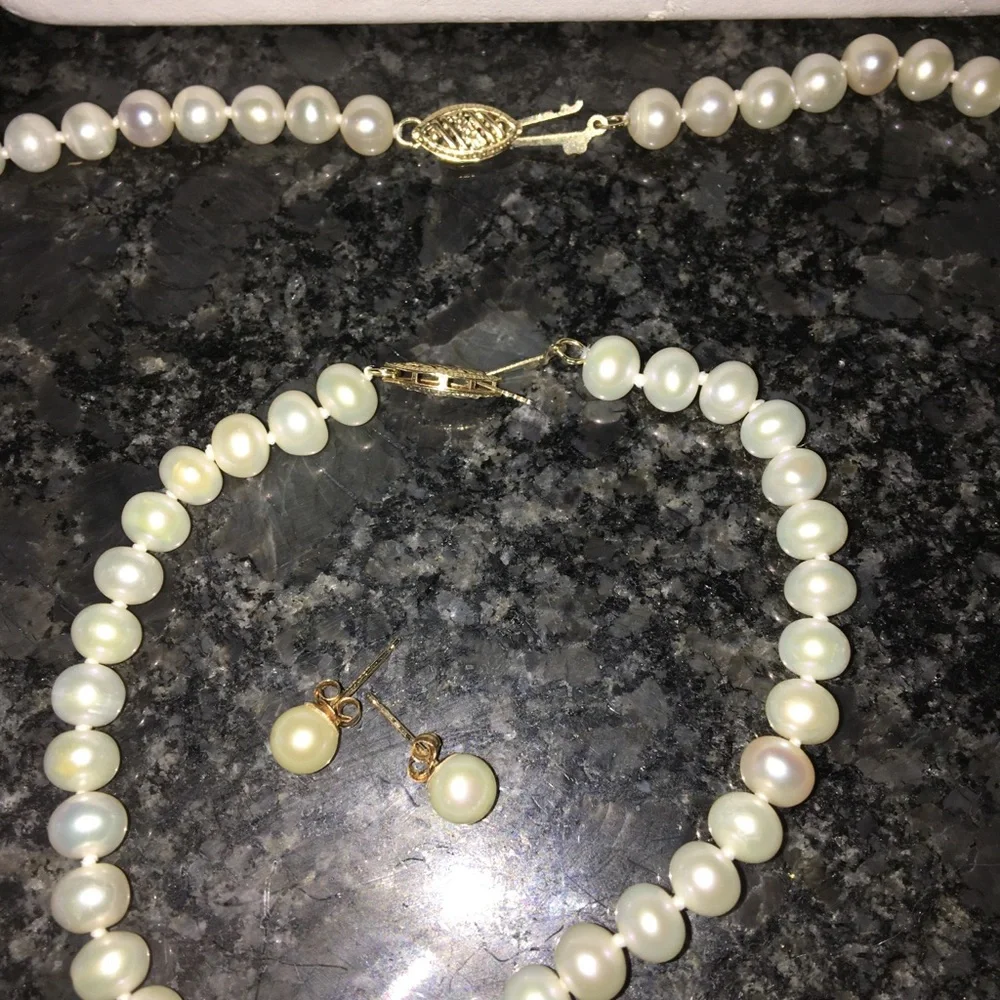 10K Gold White Freshwater Pearl Jewelry 3 pc Set - Picture 5 of 5